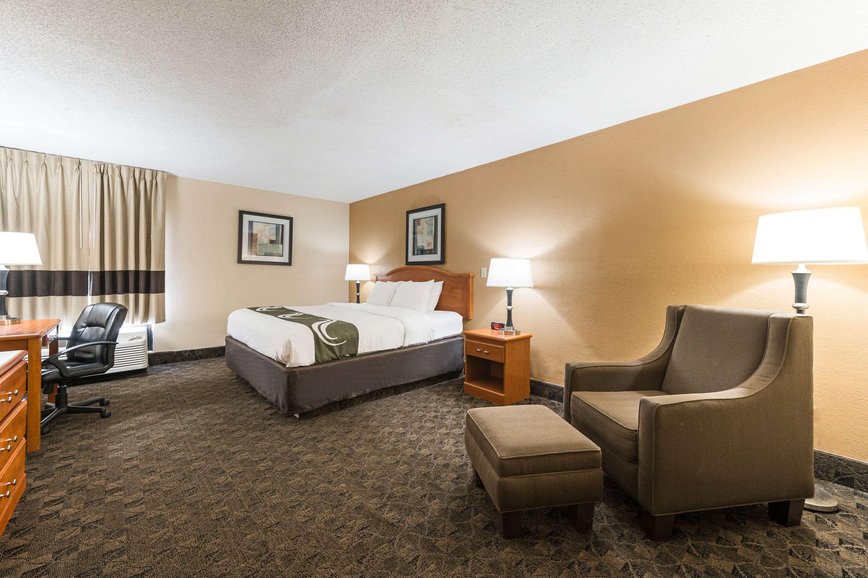 Quality Inn & Suites Portage Exterior photo