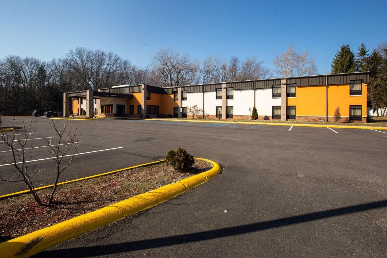 Quality Inn & Suites Portage Exterior photo