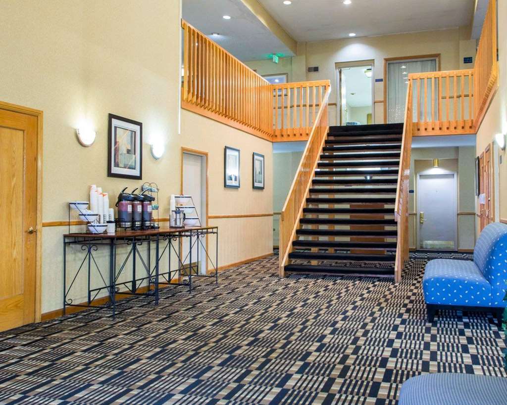 Quality Inn & Suites Portage Interior photo
